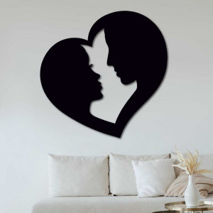Imagine romantică pe peretele unui cuplu din inimă - LOVE...