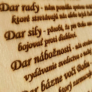 Masă de lemn - comemorare a Sacramentului Confirmării 2