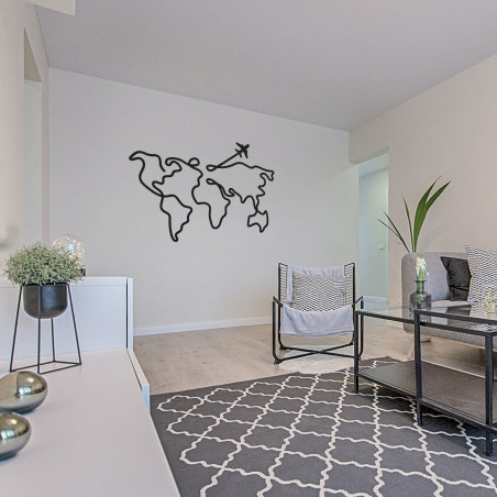 Hartă elegantă a lumii din lemn ca decor interior modern