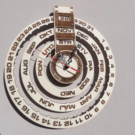 Ceas de perete gravat, calendar din lemn - JOGBELII