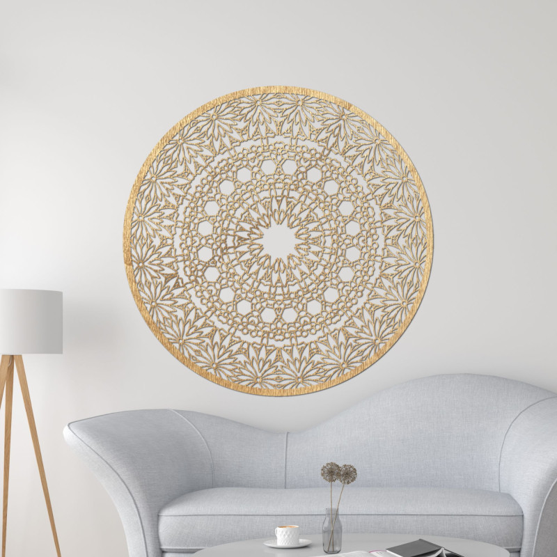 Mandala luxoasă din lemn pe perete pentru un interior armonios