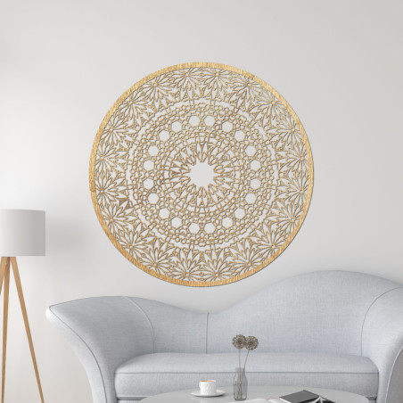 Mandala luxoasă din lemn pe perete pentru un interior armonios