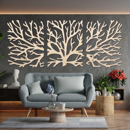 Decorațiune elegantă de perete din lemn cu motiv natural într-un interior modern