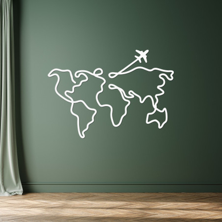 Hartă elegantă a lumii din lemn ca decor interior modern