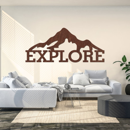Imagine din lemn sculptat a unui munte - EXPLORA