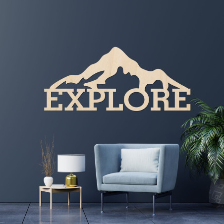 Imagine din lemn sculptat a unui munte - EXPLORA