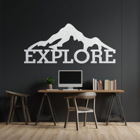 Imagine din lemn sculptat a unui munte - EXPLORA
