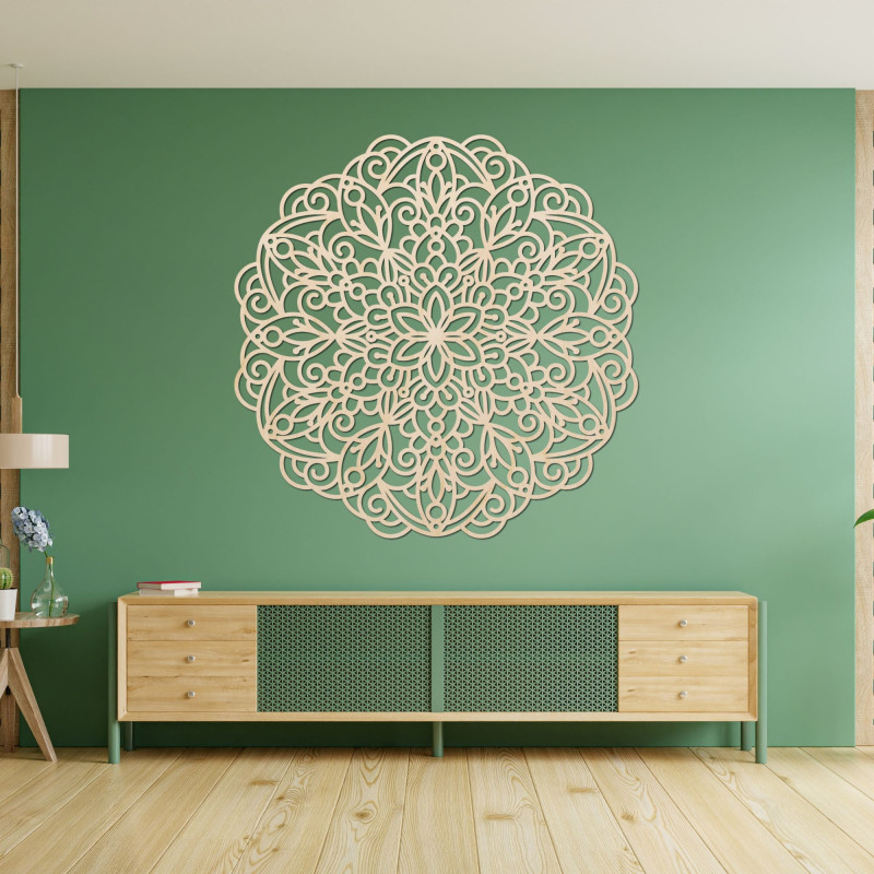 Mandala elegantă din lemn pe perete într-un interior modern în stil boho