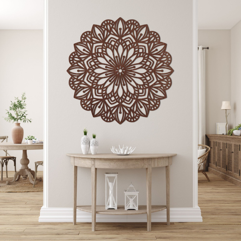 Mandala din lemn pentru perete cu un model ornamental sculptat cu precizie