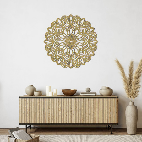 Mandala din lemn pentru perete cu un model ornamental detaliat