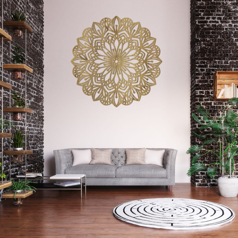 Mandala din lemn natural cu motiv floral, potrivită pentru living și dormitor.