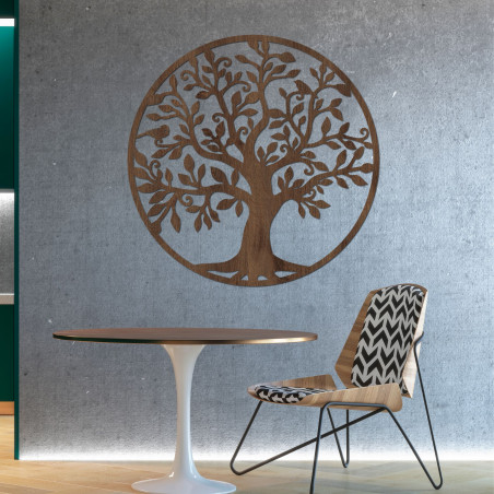 Arborele simbolic al vieții, cu design din lemn, adaugă o notă de natură și echilibru spiritual casei.