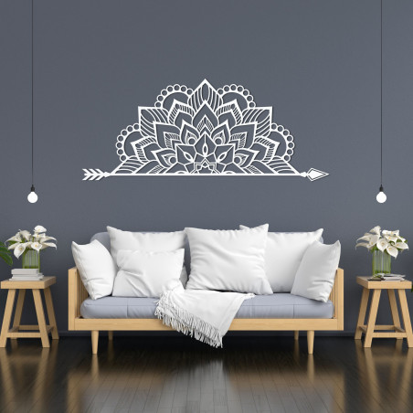 Mandala modernă din lemn cu model geometric care aduce armonie și pace în casa ta