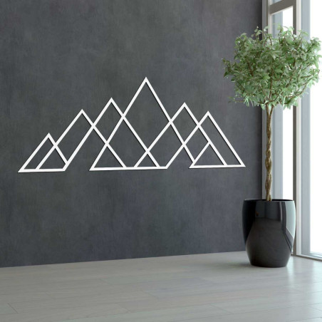 Decor minimalist cu linii negre de munte pentru un interior modern