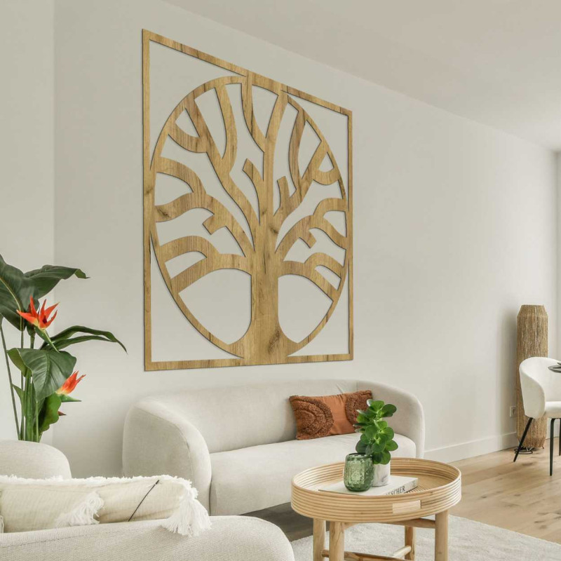 Decorațiune din lemn natural cu un design armonios de copac și înrădăcinare.
