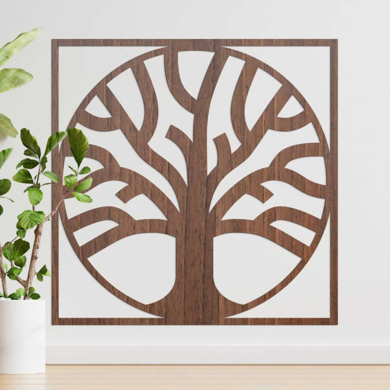 Decorațiune din lemn natural cu un design armonios de copac și înrădăcinare.