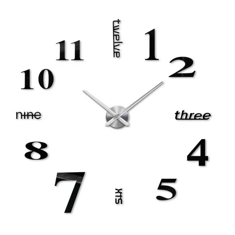 Ceas adeziv cu ace distinctive și tipografie neconvențională a numerelor.