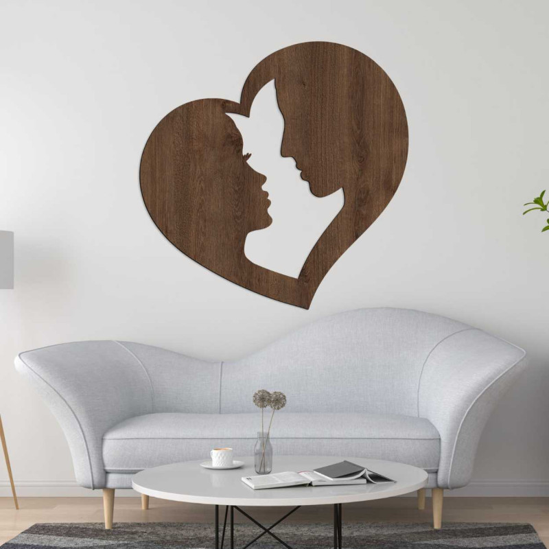 Decorațiune care înfățișează silueta unui bărbat și a unei femei în profil, închise într-o singură inimă.
