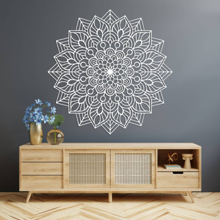 Decorațiune murală artistică cu o structură distinctă a liniilor.