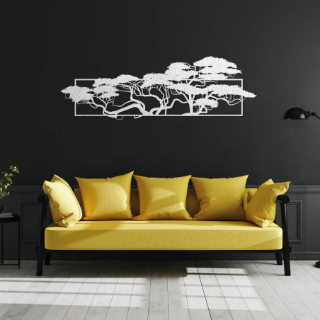 Ceas elegant din lemn, cu o formă minimalistă, ideal pentru sufragerie.