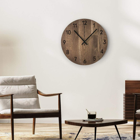 Ceas minimalist din lemn ca element decorativ de design