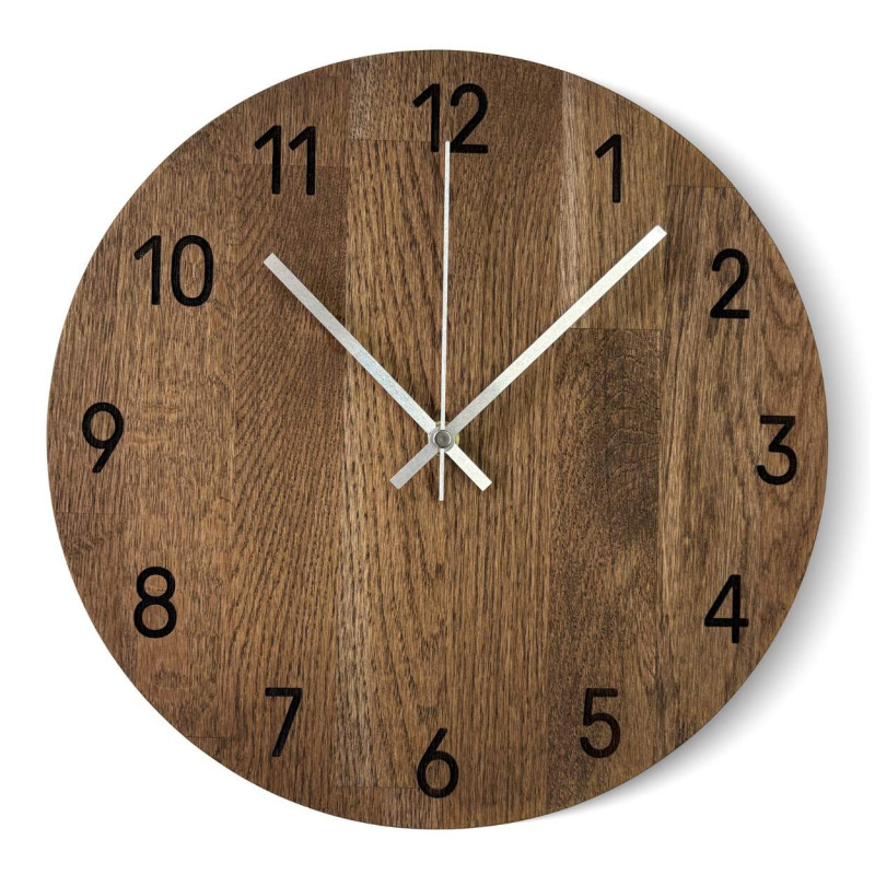 Ceas minimalist din lemn ca element decorativ de design