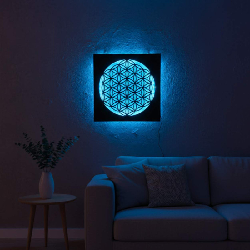 Mandala din lemn cu iluminare din spate cu LED - ideală ca decor pentru masă sau cadou pentru iubitorii de armonie.