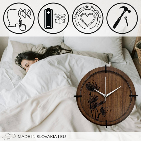 Design minimalist și frumusețea lemnului închis la culoare în casa ta.