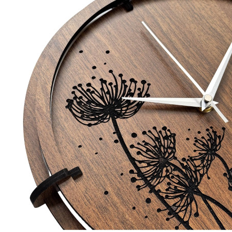 Design minimalist și frumusețea lemnului închis la culoare în casa ta.