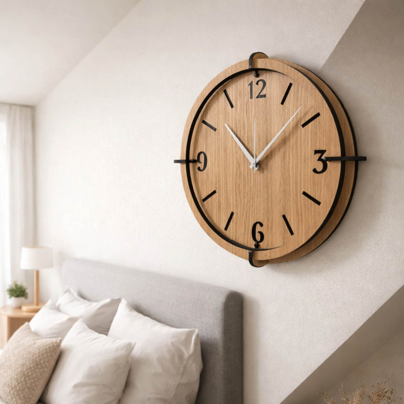 Ceas elegant din stejar - design minimalist și detalii negre contrastante