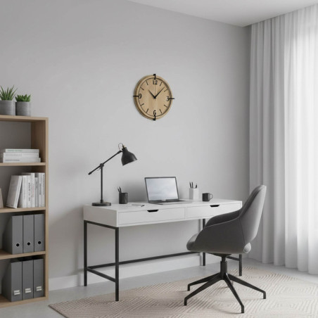 Ceas de perete elegant cu cifre 3D, textură naturală a lemnului și aspect modern.