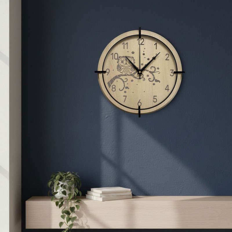 Ceas silențios cu bufniță din arțar - un plus perfect pentru camera și locul de joacă al unui copil.
