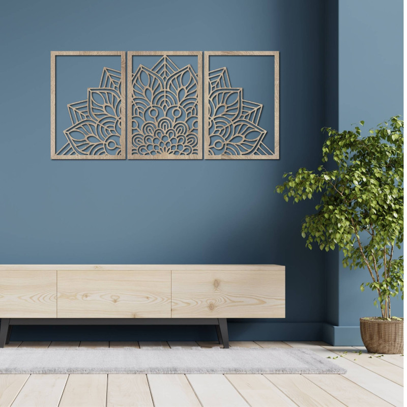 Înviorează-ți pereții cu o mandală din trei piese și un ceas din HDF. Eleganță în fiecare detaliu.