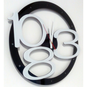 Ceas de perete modern, fabricat din plastic. Producție proprie, X-momo 2