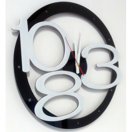 Ceas de perete modern, fabricat din plastic. Producție proprie, X-momo Ceas de perete modern, fabricat din plastic. Producție proprie, X-momo