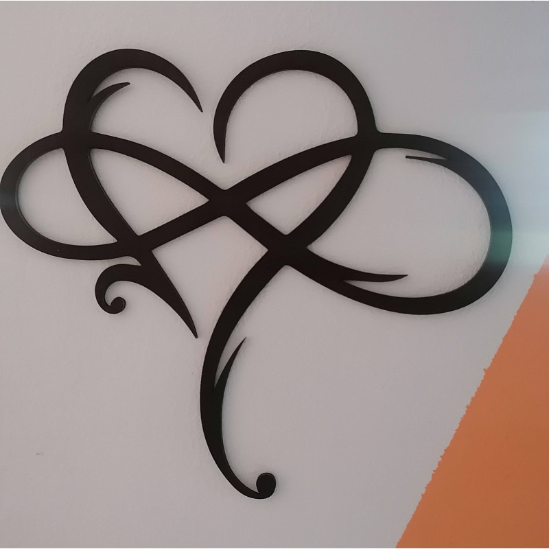 Pictură murală din lemn cu inimă