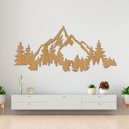 Decorațiune murală din lemn cu motiv panoramic de munte și pădure