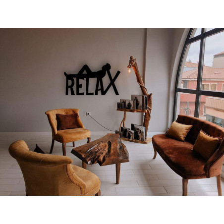 Dă frâu liber imaginației și fă-ți spațiul mai plăcut cu produse și decorațiuni din lemn din atelierul nostru de familie.