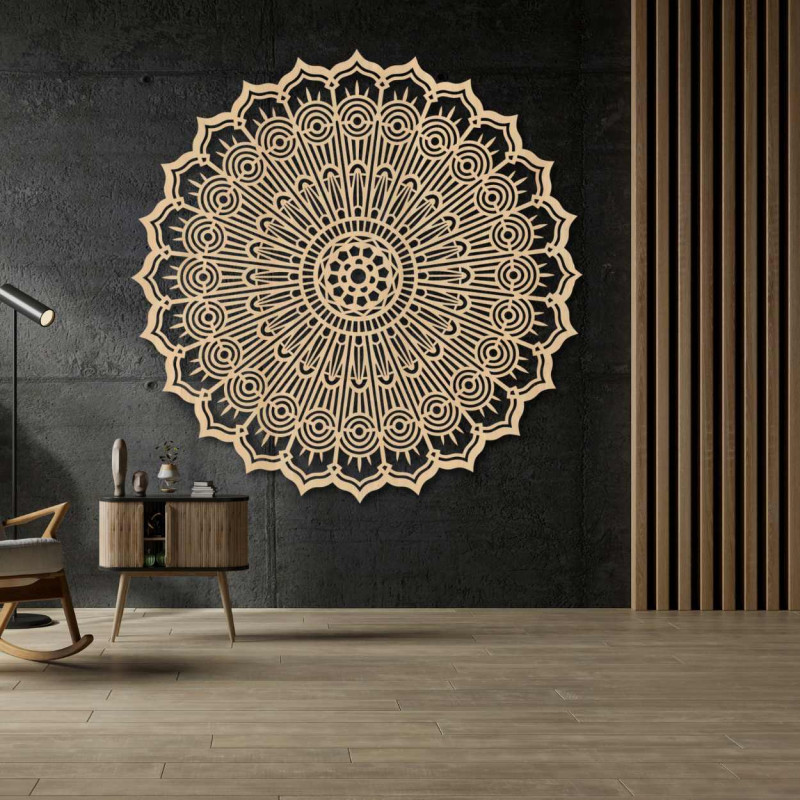 Mandala sculptată maro, panou circular din lemn. Artă geometrică și decorațiune ornamentală pentru casă.