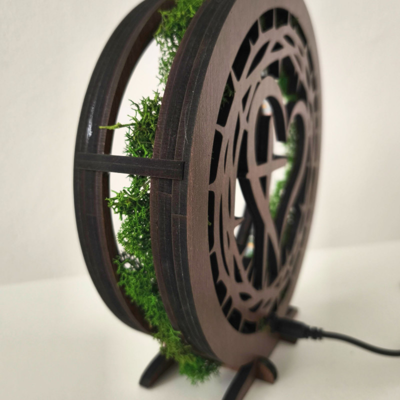 Lampă modernă cu motiv 3D și mușchi viu. Realizată manual în Slovacia, pentru interiorul dumneavoastră.