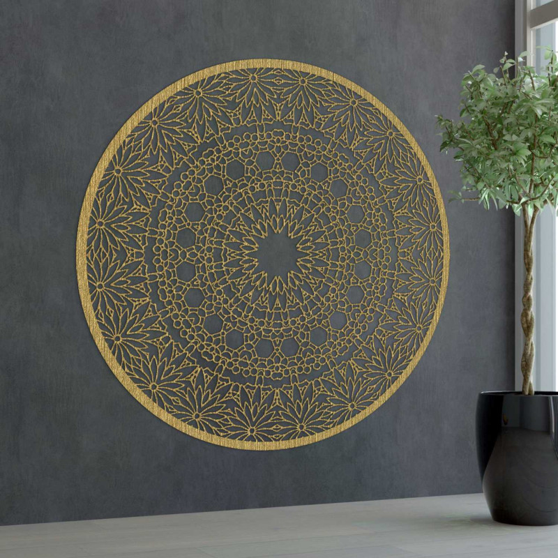 Mandala de designer pe perete cu un model geometric precis