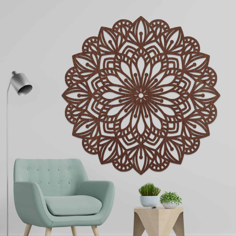 Mandala din lemn pentru perete cu un model ornamental detaliat