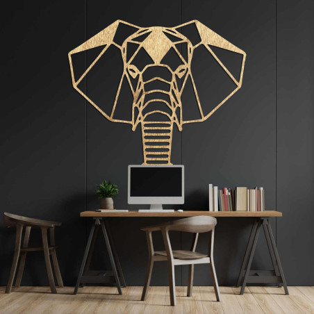 Elegant elefant din lemn, simbolizând puterea, înțelepciunea și prosperitatea