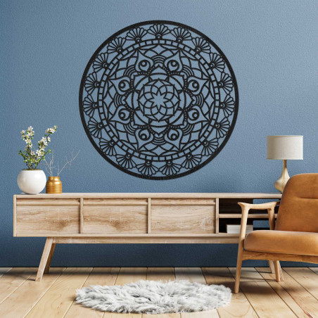 Mandala elegantă de perete din lemn cu model ornamental detaliat