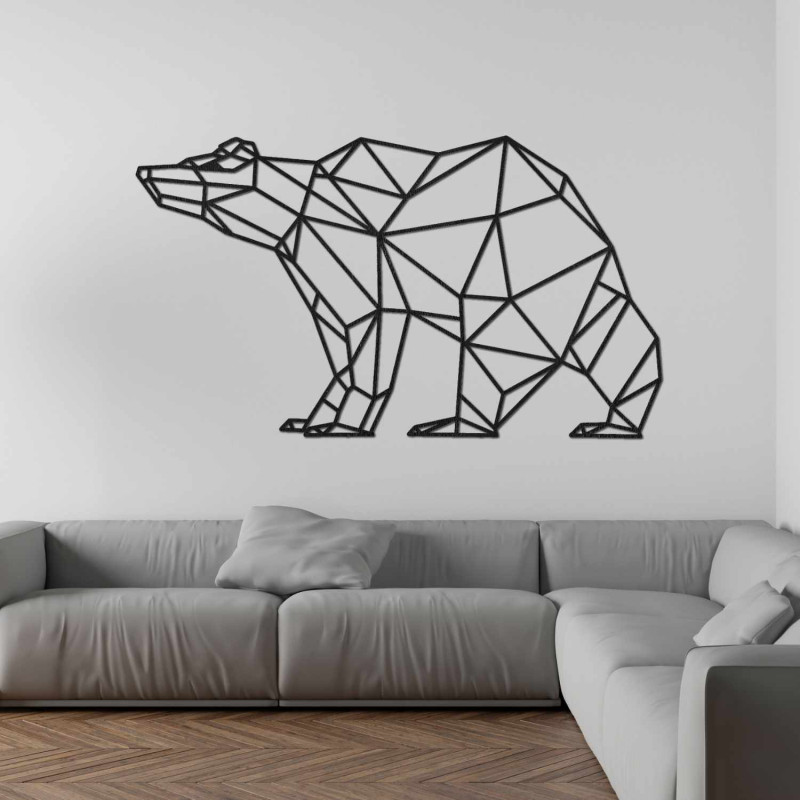 Imagine sculptată cu laser în lemn a unui urs, în stil geometric modern.