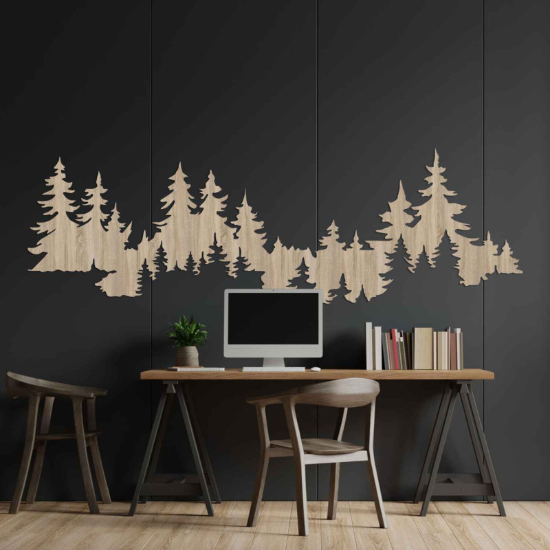 Sculptură în lemn a unei siluete de pădure pe perete, decor natural pentru cameră