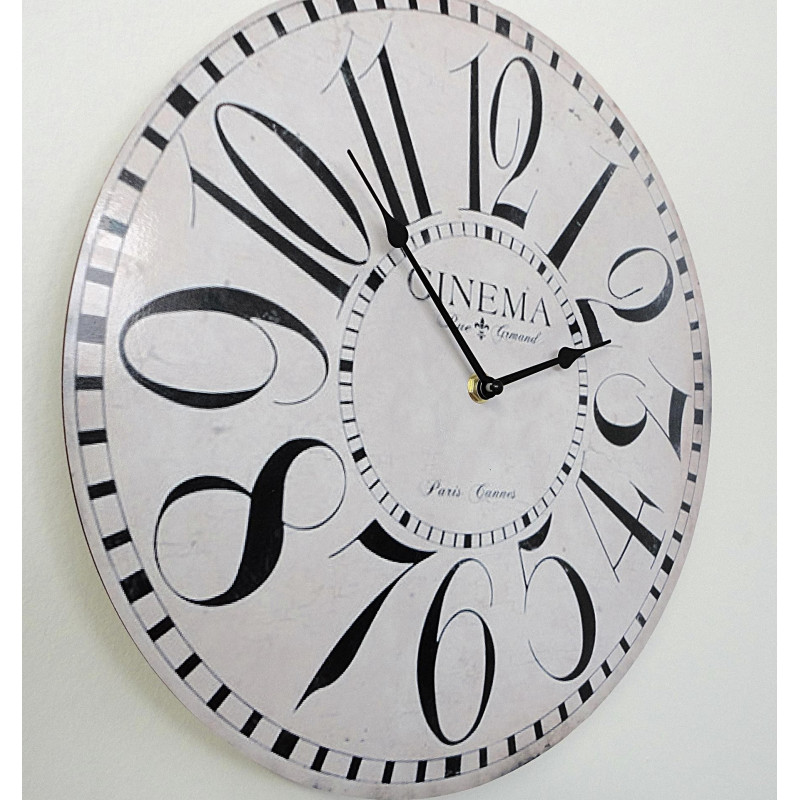 Ceas de perete decorativ cu cifre, design modern