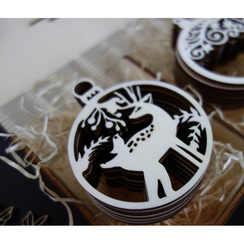 Ornamente din lemn și plastic, ornamente de Crăciun, accesorii vintage din lemn