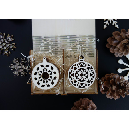 Decoratiuni din lemn si plastic, decoratiuni de Craciun, accesorii vintage din lemn