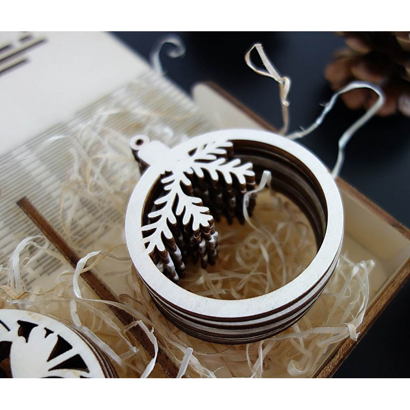 Dimensiuni ornamentale, decoratiuni de Craciun, accesorii din lemn, decoratiuni din lemn sau plastic